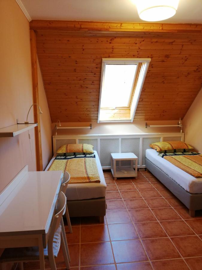 Karpatia Panzio Bed & Breakfast Esztergom Exterior photo